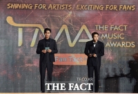  [2021 TMA] 시상자 공명, '여러분들 대신해 뜨거운 함성 보내드리겠다'