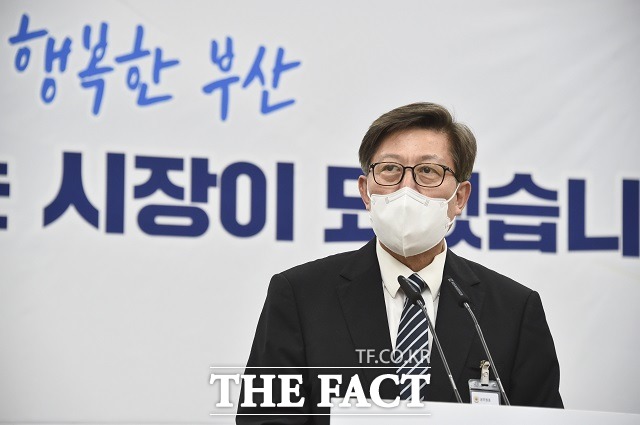 검찰이 6일 4대강 관련 민간인 사찰 의혹을 받는 박형준 부산시장을 공직선거법 위반 혐의로 기소했다. /더팩트DB