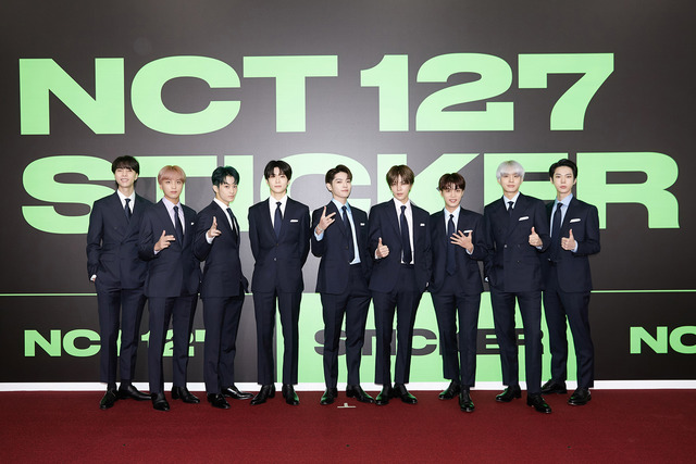 NCT127이 새 앨범으로 9월 음반 판매량 227만 장을 돌파했다. /SM 제공