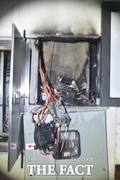 10일 오전 6시 8분쯤 대구 동구 신천동 한 숙박시설 1층 외벽에서 불이 났다./대구동부소방서 제공