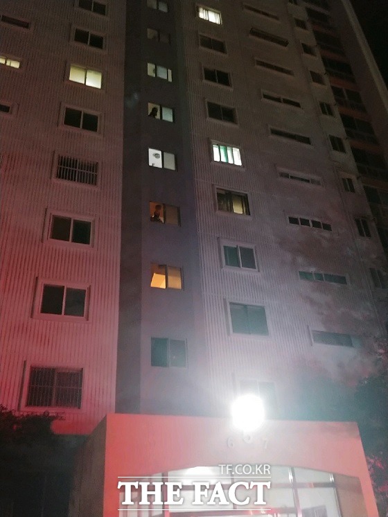 부산 연제경찰서는 현주건조물방화죄 혐의로 60대 남성 A씨를 붙잡아 조사할 예정이다고 11일 밝혔다./부산경찰청 제공.