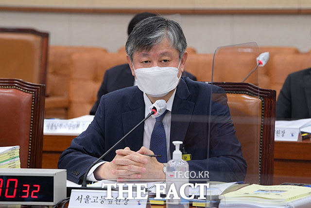 유 의원은 김만배 씨가 권순일 전 대법관을 방문한 기록을 제시하며 사후수뢰죄 가능성을 주장했다.