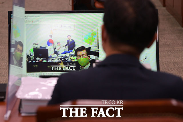 김남국 의원은 20일 이재명 지사의 조폭연루설을 제기한 장영하 변호사가 조폭이라고 주장하는 인물이 누군지 모른다는 점을 지적한 본지 기사를 시작으로 오전 질의에서 공개했던 제보자의 음성 파일을 추가로 공개했다.