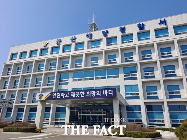 군산해경에 따르면 최근 3년간 전국의 어선 화재사고는 총 361건이 발생 했으며, 이 중 32%(117건)가 동절기에 발생 된 것으로 확인됐다. 사고 원인의 대부분은 화기 취급 부주의와 정비 불량이 전체사고의 67%(244건)를 차지했다. /군산해경 제공