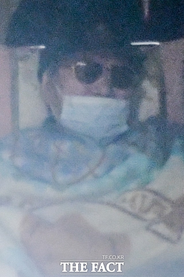 노 씨가 2019년 10월 서울 종로구 연건동 서울대병원에서 치료를 받고 퇴원하는 모습. /김세정 기자