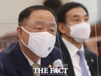  홍남기 '내년 1월부터 총대출 2억 원 넘으면 개인 DSR 규제'