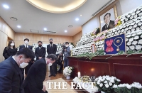  노태우 빈소 조문하는 이낙연 전 대표 [TF사진관]