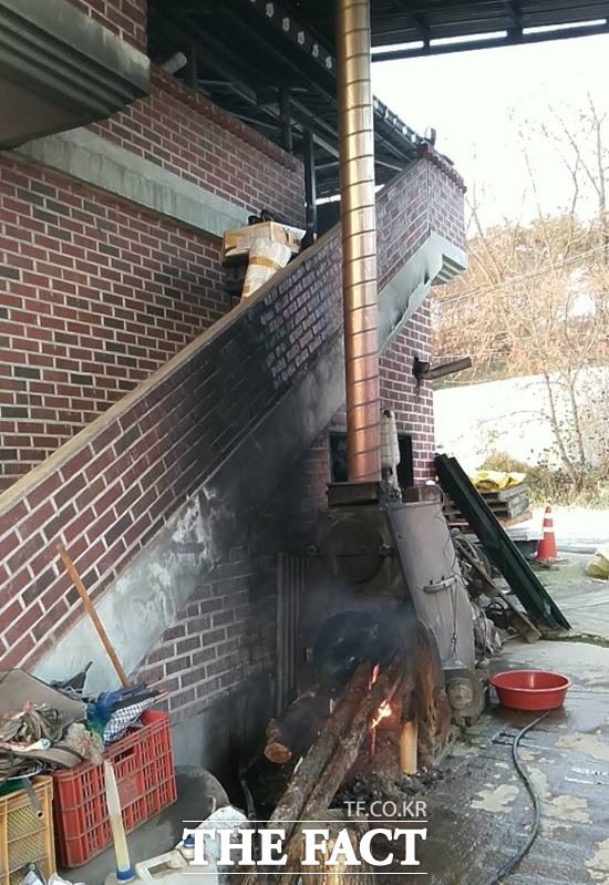 화재 위험이 높은 전북의 한 주택 난방기기 사용 현장. /전북소방본부 제공