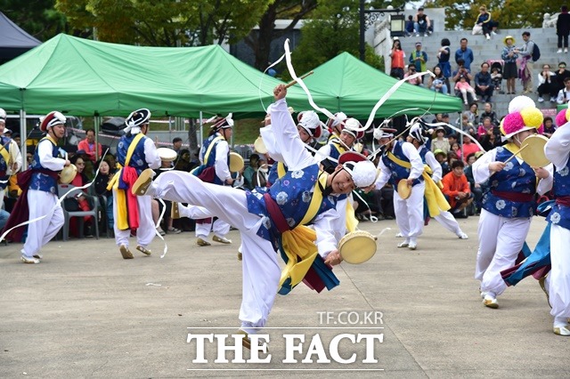 코로나19로 움츠렸던 진주 축제가 늦가을 기지개를 편다./진주시 제공