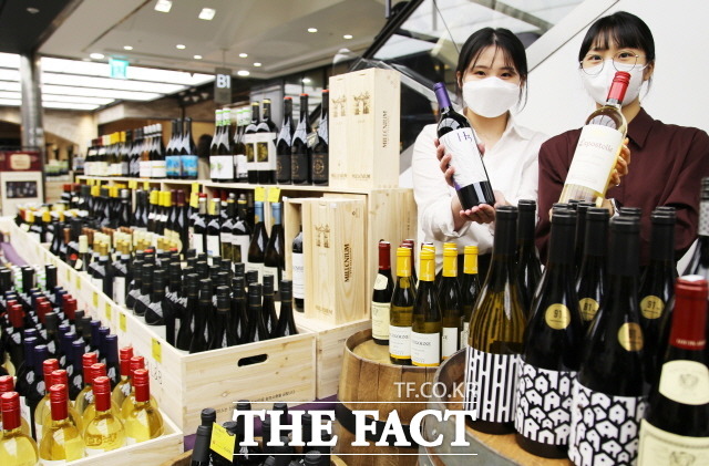 광주신세계는 오는 4일까지 와인 창고 방출전을 진행하고 있다고 1일 밝혔다./광주신세계 제공