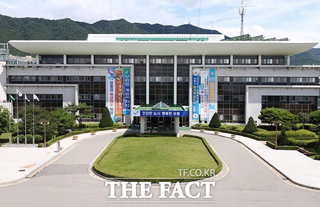 보령시는 내년부터 관내 거주 취약계층 2000세댕게 건강보험료를 지원한다. /사진은 보령시청 전경 /보령시청 제공