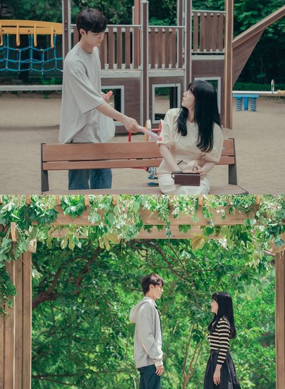 멜랑꼴리아는 배우 임수정과 이도현의 감성 멜로로 많은 관심을 모았다. /tvN 제공