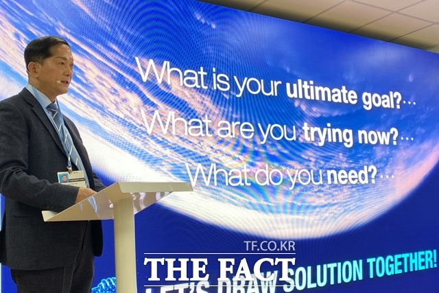 이재준 고양시장이 제26차 유엔기후변화협약 당사국총회 도시세션 개막식에서 ‘도시를 위한 기후혁신 프레임과 시스템 전환’을 주제로 1일(현지 시간)기조연설을 했다./고양시 제공