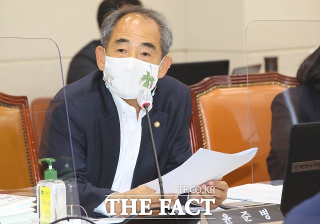 대표 발의한 윤준병 의원은 지난 135년간 자동차가 내뿜은 온실가스는 ‘기후·환경 위기 가속화’라는 치명적인 부메랑이 되어 돌아왔고 인류가 시급히 해결해야 할 공동 대응 과제가 됐다”고 강조했다. / 윤준병 의원실 재공