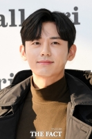  이지훈, 촬영장 갑질 논란 사과 '반성 중…하의 탈의는 오해'