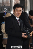  '오토바이 교통사고 부상' 최민수, 소속사 '크게 다친 건 아니다'