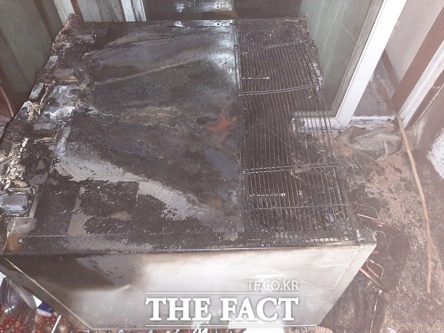 김치냉장고 화재 사진. / 조치원소방서 제공