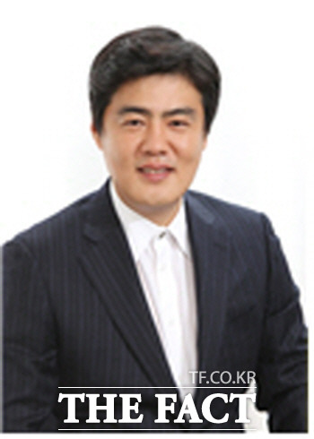 교육소외계층 학생들의 대학 진학을 위한 대학생 반값 등록금을 지원하자는 전남 화순군 박태희(50. 성온토건 대표) 씨.