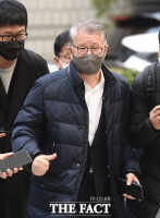  '횡령·배임' 혐의로 법정 향하는 최신원 전 회장 [TF사진관]
