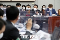  요소수 연말까지 승용차 한 대당 최대 10ℓ만 구매 가능