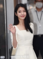  '이지훈 결혼 축가' 아이유, 코로나 음성 '임창정 동선 안 겹쳐'