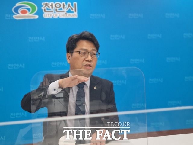 신동헌 신임 천안시 부시장이 15일 전략적 바이오·제약 분야 활성화와 성환종축장 개발이 필요하다고 밝혔다. / 천안=김경동 기자