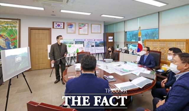 전북 임실군은 성수산 산림레포츠시설 설치사업 기본계획 및 실시설계용역에 대한 중간보고회를 개최했다고 15일 밝혔다. /임실군 제공