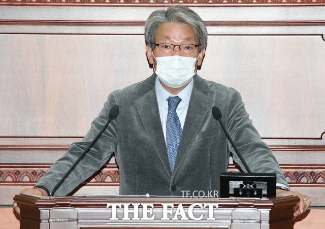 유진섭 시장은 “연내 집행 가능사업 세출 구조조정과 현안사업 투자 등 선택과 집중을 통해 효율적으로 예산을 편성했다”며 “코로나19 이후 일상 회복 전환을 지원하고 침체한 지역경제를 되살려 정읍 대도약을 이룰 수 있도록 최선을 다 하겠다”고 말했다. / 정읍시 제공