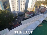  부산 아파트 외벽 페인트 작업하던 60대 노동자 11층서 추락사