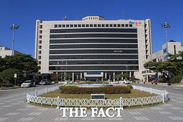 충주시는 내년 예산안 1조 2431억 원을 편성했다. / 더팩트DB