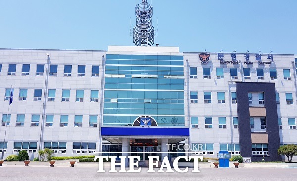 문경과, 구미, 영주, 경주, 성주에서 크고 작은 사고가 잇따라 1명이 심정지 상태로 병원으로 이송 되고 7명이 다쳤다. 문경경찰서 전경. /문경=황진영 기자