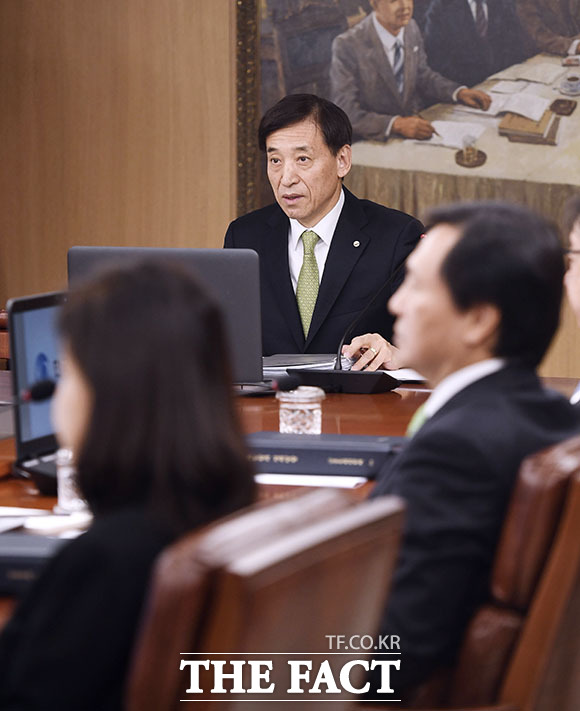 25일 한국은행 금융통화위원회는 기준금리를 0.25%포인트 인상했다. /이덕인 기자