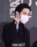  방탄소년단 뷔, '그 해 우리는' OST 가창...최우식 지원사격