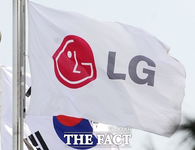 LG전자가 최근 유럽 휴대폰 업체 위코의 모회사인 중국 티노와 LTE 통신표준특허에 관한 글로벌 특허 라이센스 계약을 체결했다고 2일 밝혔다. /더팩트 DB