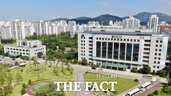 안양시는 시정현장평가단이 올해 하반기에 실시한 공약 이행도 평가에서 백점 만점에 93점이 나왔다./안양시 제공