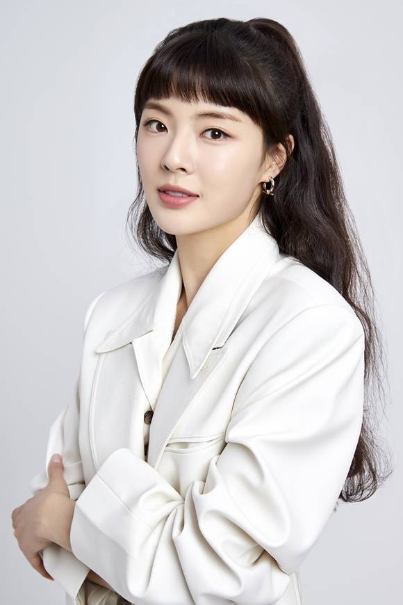 이선빈은 최근 종영한 티빙 오리지널 술꾼도시여자들에서 안소희 역을 맡아 다채로운 면모로 극을 이끌었다. /이니셜엔터테인먼트 제공