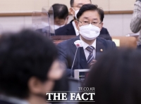  박범계 '여론몰이 수사 안 돼…공소장 선별 유출이 문제'