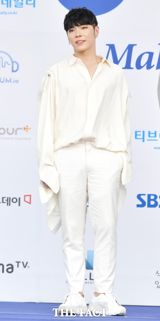 가수 휘성이 프로포폴 상습 투약 혐의로 집행유예를 선고받은 지 2개월 만에 콘서트를 진행하는 데 이어 전국 투어까지 예고했다. /더팩트 DB