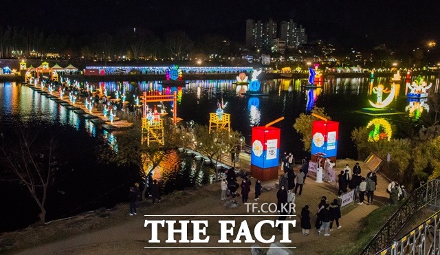 진주남강유등축제장 모습/진주시 제공