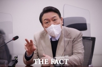  윤석열, 김건희 '허위이력 인정' 질문에 '노코멘트'