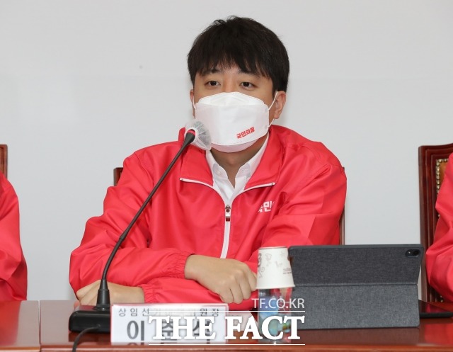 국민의힘 미디어법률단은 19일 보도자료를 통해 이준석 국민의힘 대표를 고소인으로, 허모 씨를 정보통신망 이용촉진 및 정보보호 등에 관한 법률을 위반한 피고소인으로 한 고소장을 서초 경찰서에 접수했다고 밝혔다. /남윤호 기자