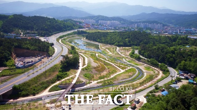 전북 남원시 광치천이 환경부가 주최한 ‘2021년 생태하천복원사업 우수사례 공모전’에서 ‘장려상’을 수상하게 됐다고 22일 밝혔다. /남원시 제공