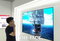  삼성TV, LG OLED 손잡나…가전 동맹설 '솔솔'