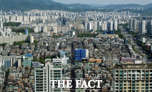 한국부동산원에 따르면 올해(1~11월) 전국 아파트값 상승률은 13.73%를 기록했다. /이선화 기자