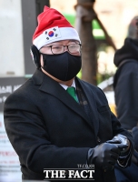  사인회 준비하는 '산타 원진' [포토]