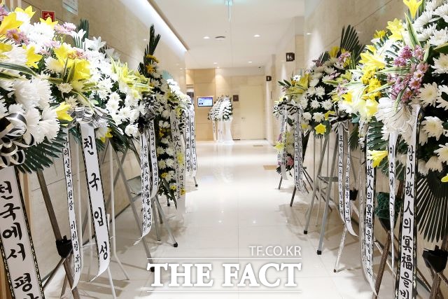 수원 연화장 내 근조화환./ 수원도시공사 제공