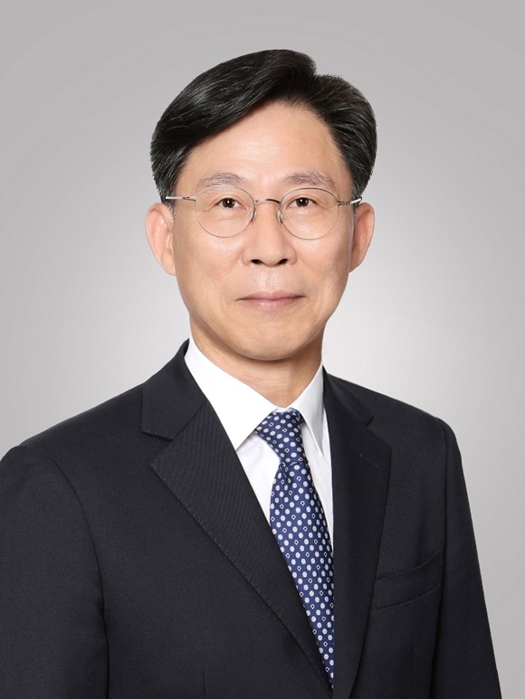 삼성화재는 홍원학 사장이 28일 보통주 1500주를 장내 매수했다고 29일 공시했다. /삼성화재 제공