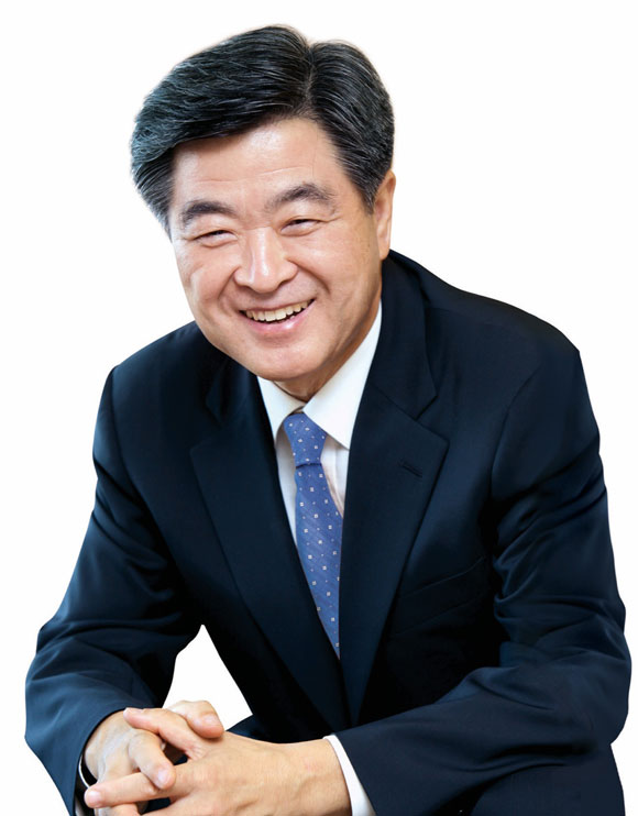 권오갑 현대중공업그룹 회장이 31일 신년사를 통해 그룹의 핵심 키워드로 혁신을 통한 가치 창출을 제시했다. /현대중공업그룹 제공