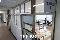  스포츠시계 차고 전문의시험 본 의사…법원 