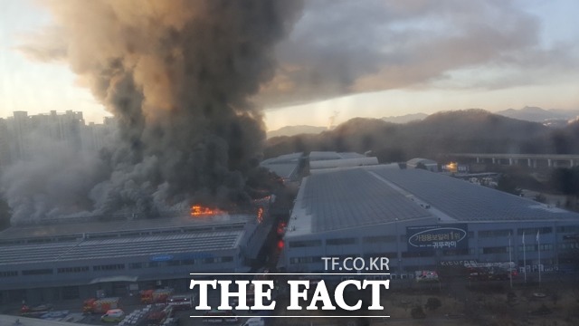 1일 충남 아산의 귀뚜라미 보일러공장에서 화재가 발생했다. / 독자 제공